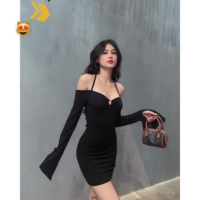 Đầm yếm tay dài loe khoen ngực ôm body cực sexy , chất thun gân dày dặn