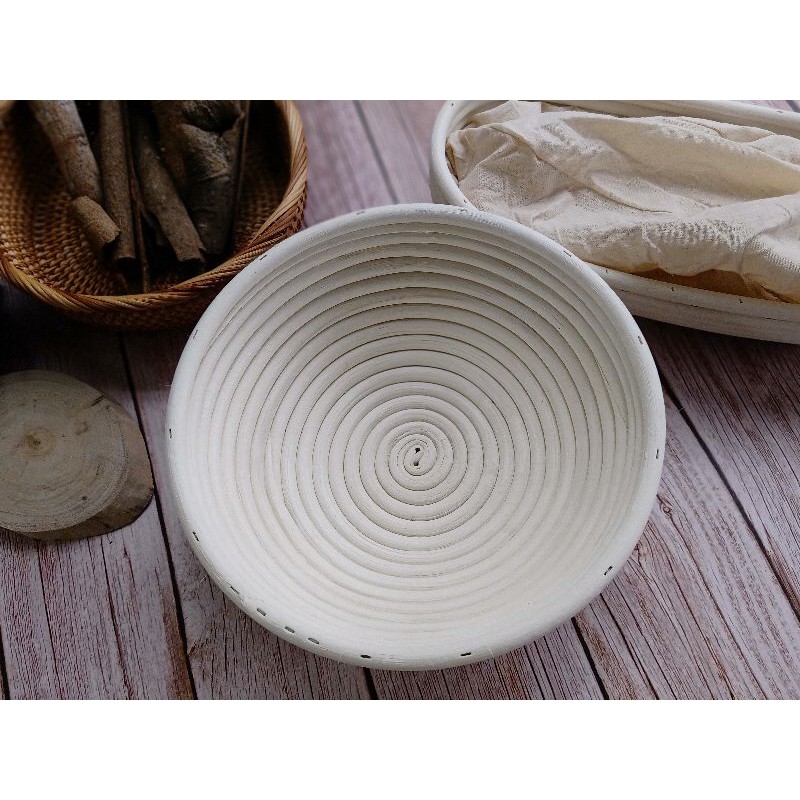 Rổ ủ bánh mì bằng mây tự nhiên, hình tròn, ovan, tam giác có vải lót đi kèm
