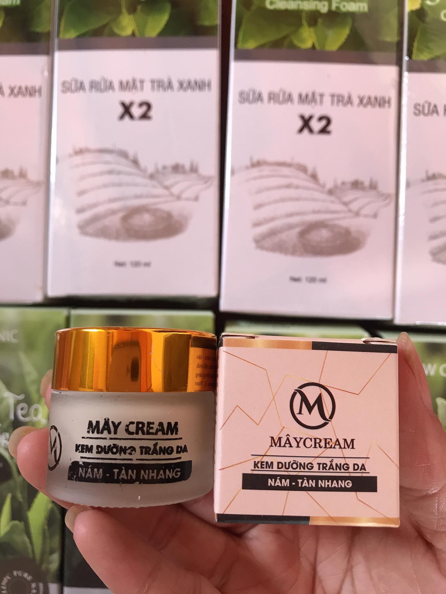 Kem face nám thanh mây