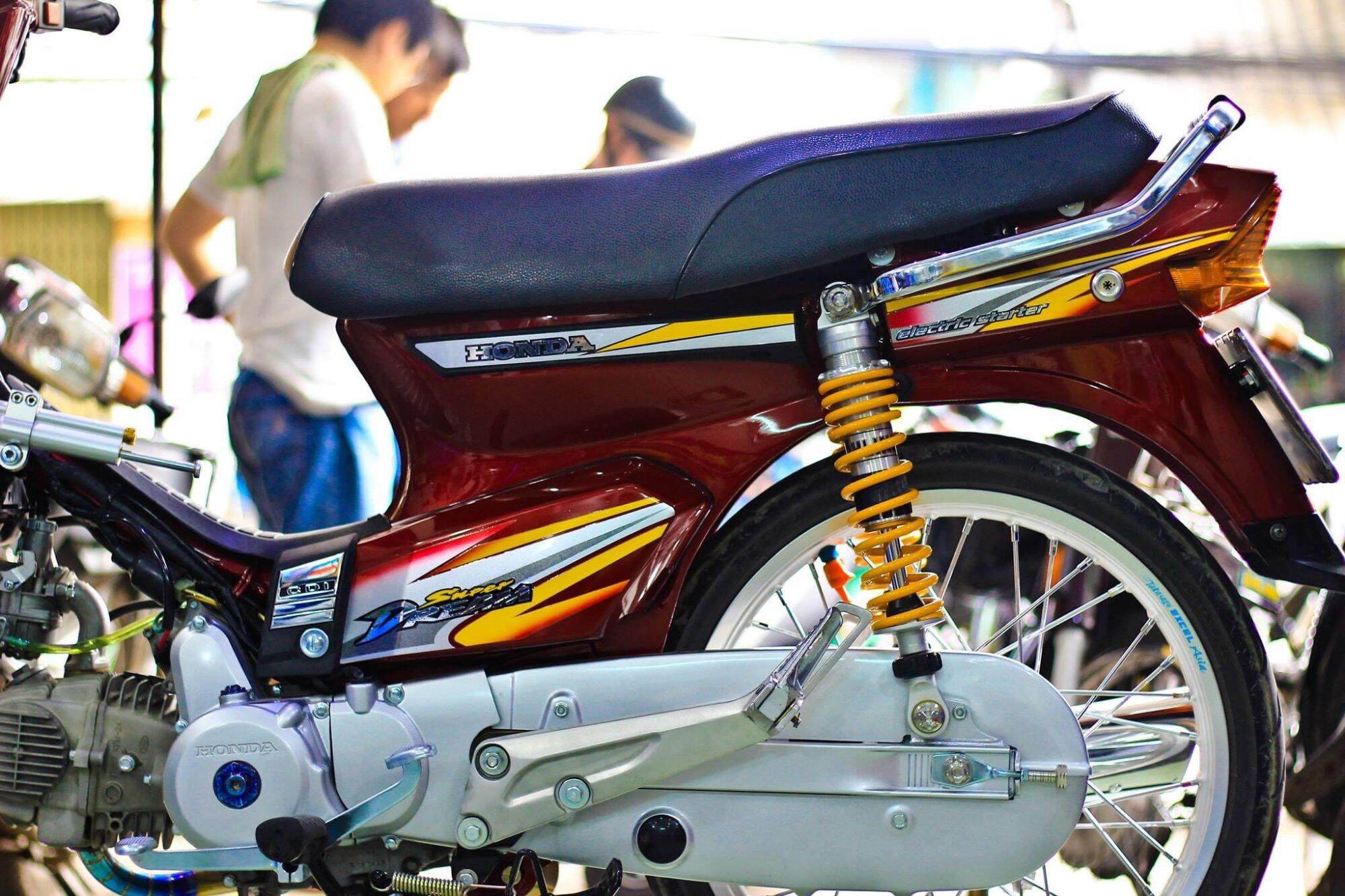 Honda Super Dream độ kiểng kẻ cắp giấc mơ của bao thế hệ người Việt   Xefun