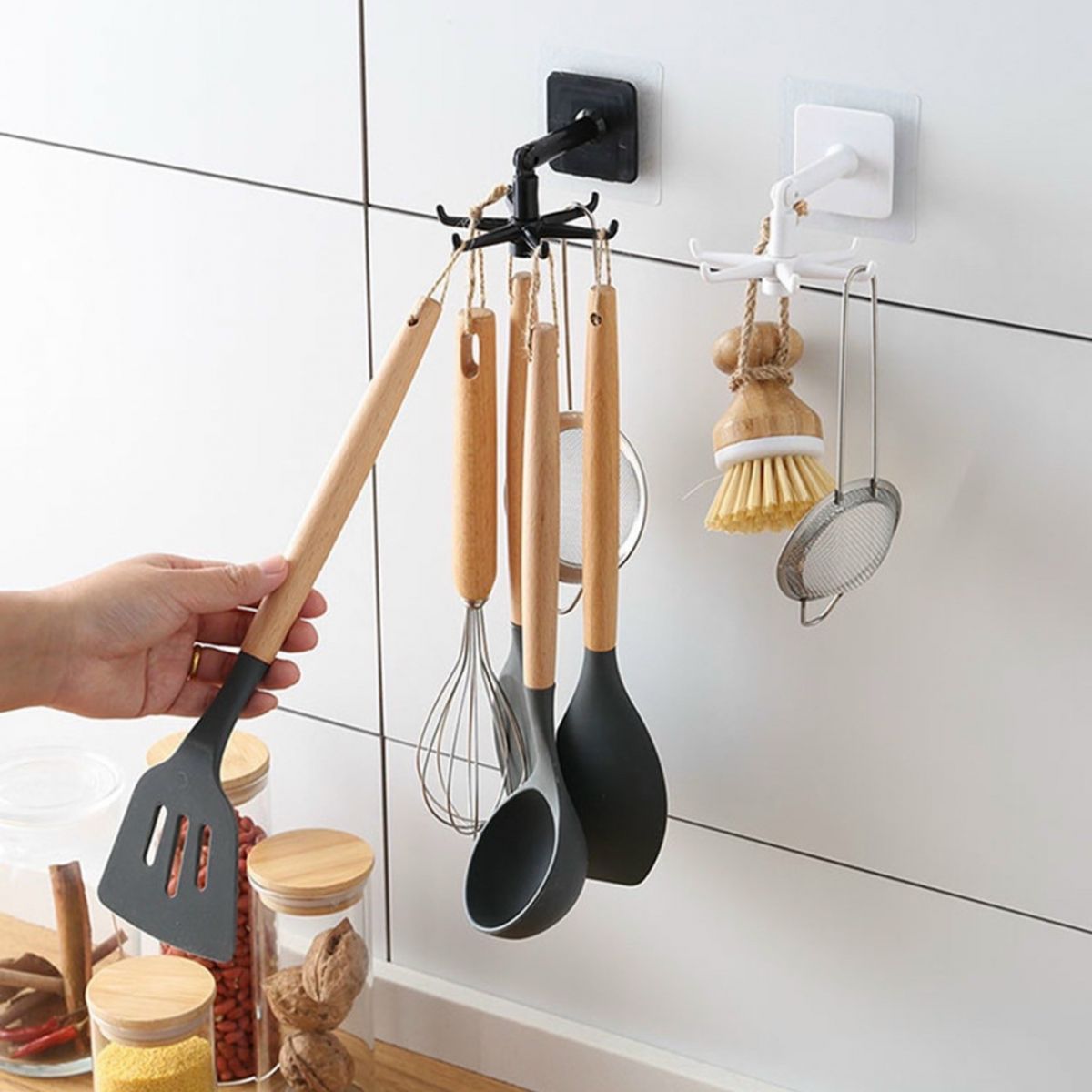 Giá treo dán tường 6 móc treo đồ nhà bếp- màu ngẫu nhiên