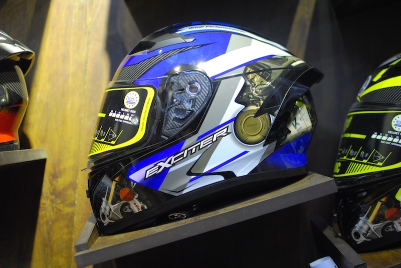 Mũ bảo hiểm ROC 01 lên tem YAMAHA