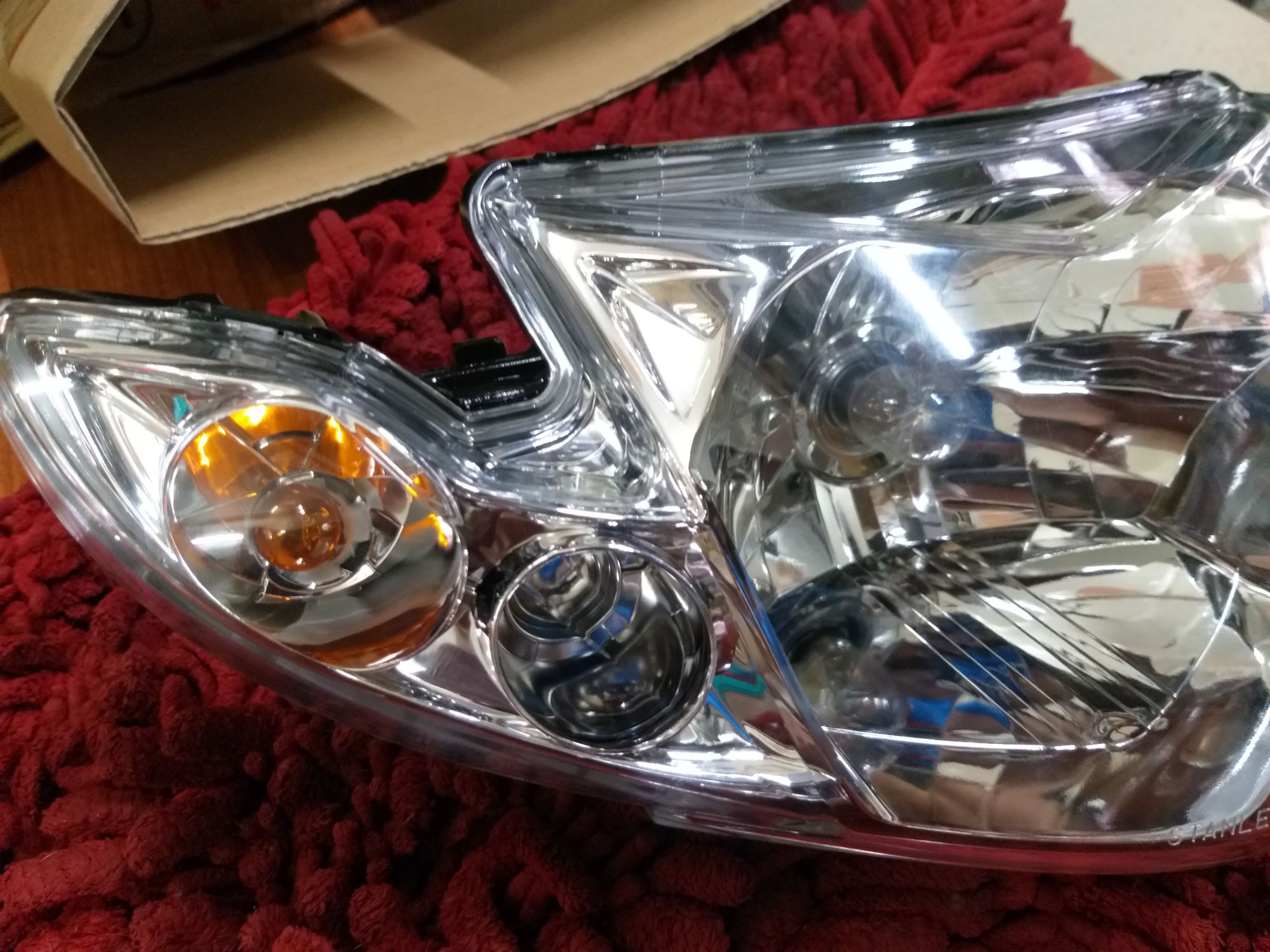 chóa đèn si hello kiểu thái