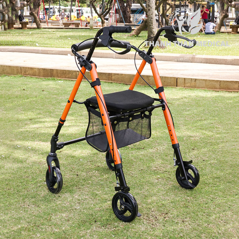 Xe đẩy tập đi gbm-035 tiện dụng cho người già, người tai biến đi lại kém
