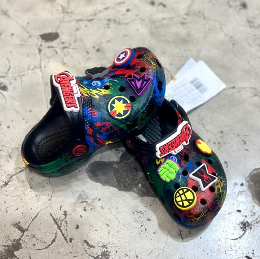 DÉP SỤC CHỐNG HÔI CHÂN CROCS BAND DISNEY FUNLAP AVENGERS TRẺ EM