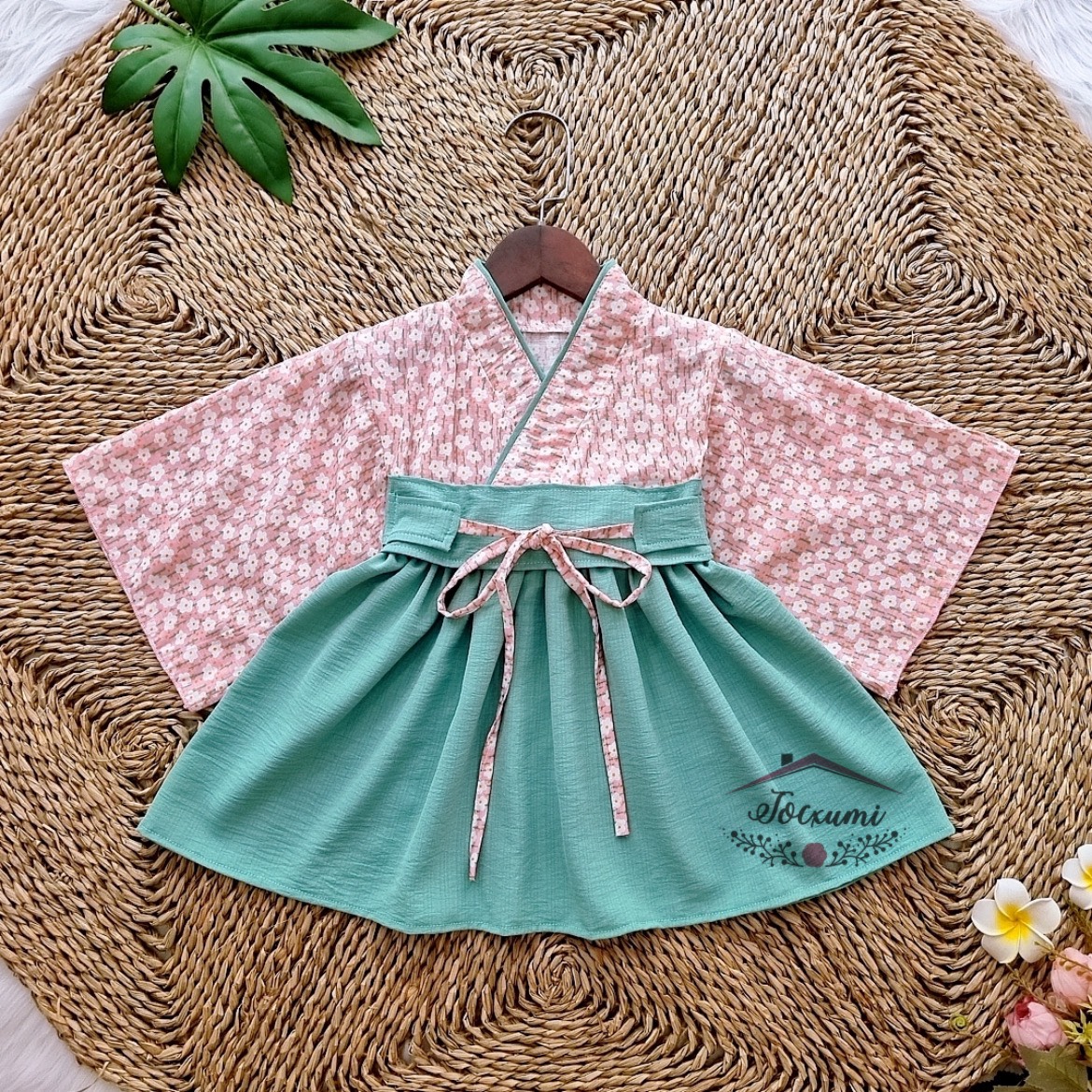 Kimono hoa hồng cách tân cho bé yêu - tocxumi