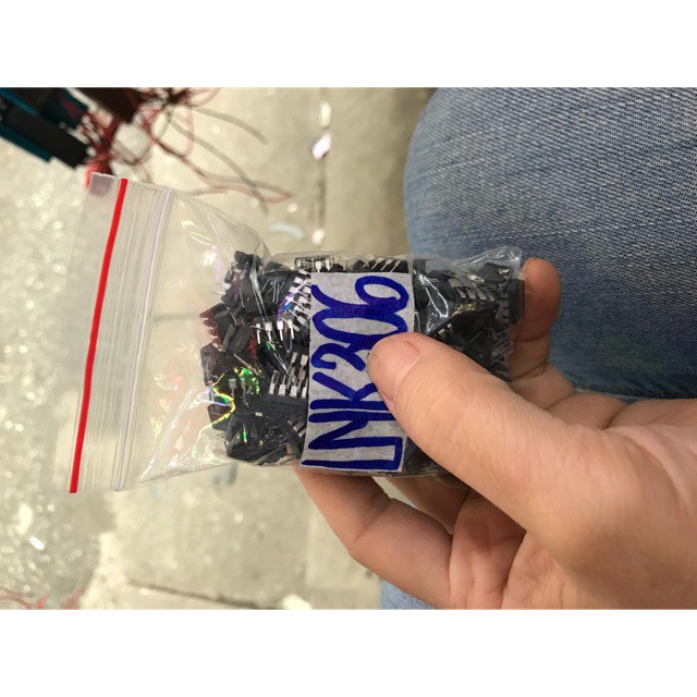 Hot-5 con ic nguồn 7 chân cắm lnk306