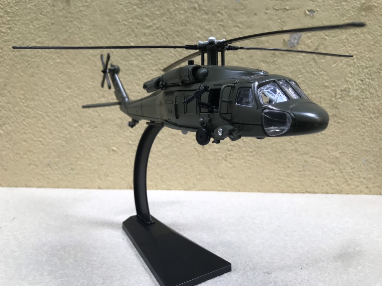 [HCM]Mô hình máy bay Trực Thăng UH-60 Black Hawk 1:72