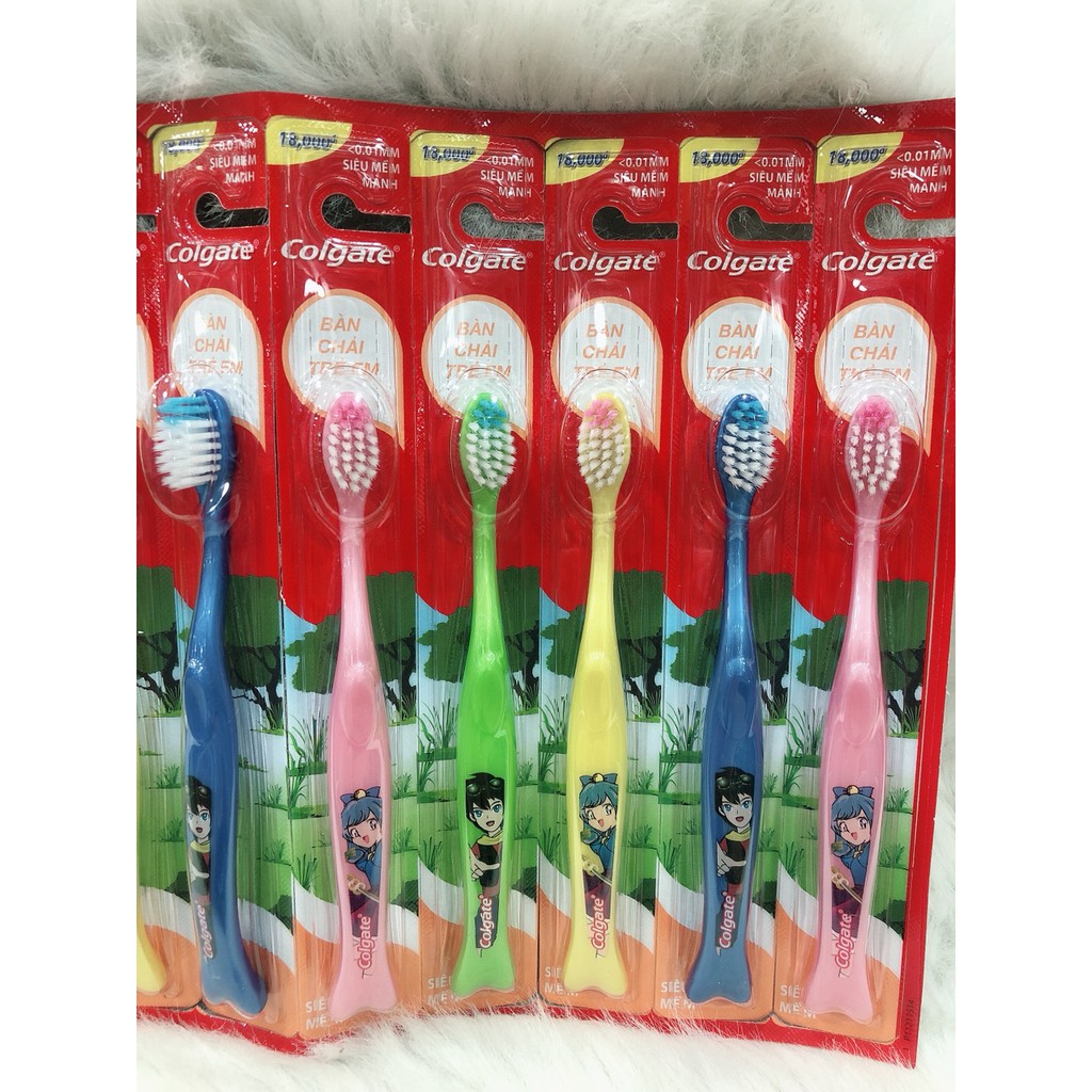 Bàn chải đánh răng trẻ em Colgate