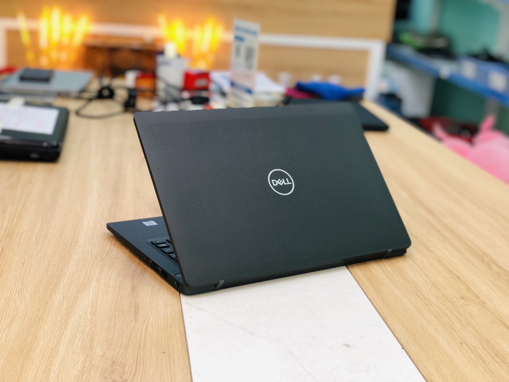 Dell Latitude 7400 like new xách tay USA core i7-8650U, Ram 8GB, SSD 256GB, 14" FHD IPS