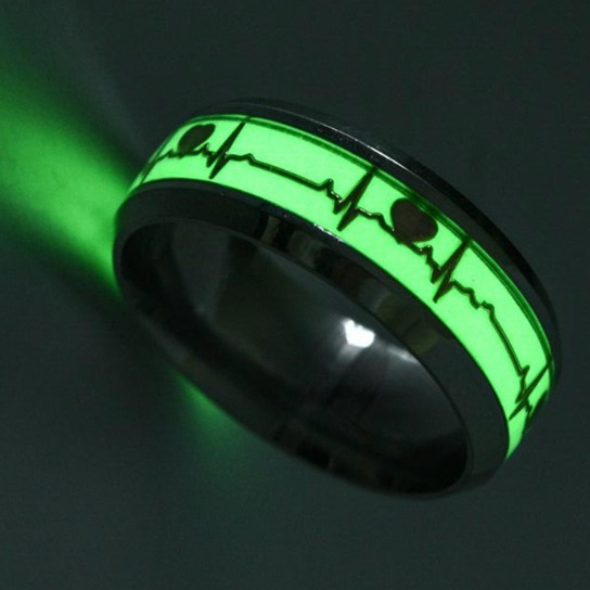 Nhẫn nam nữ titan dạ quang phát sáng trong đêm