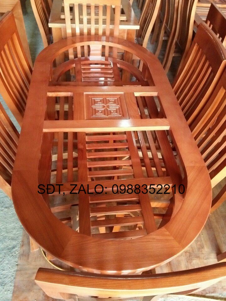 Bàn ăn gỗ xoan đào hàng mới
