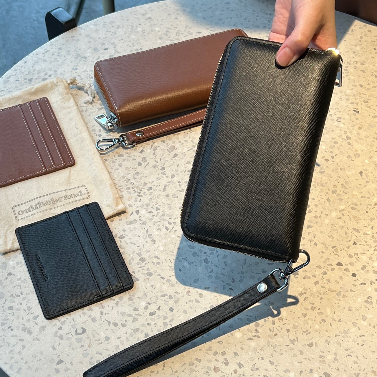 Nhập lazlook11 -15%| hayato zipper wallet - ví dài saffiano dây kéo - tặng kèm dây keychain & card holder