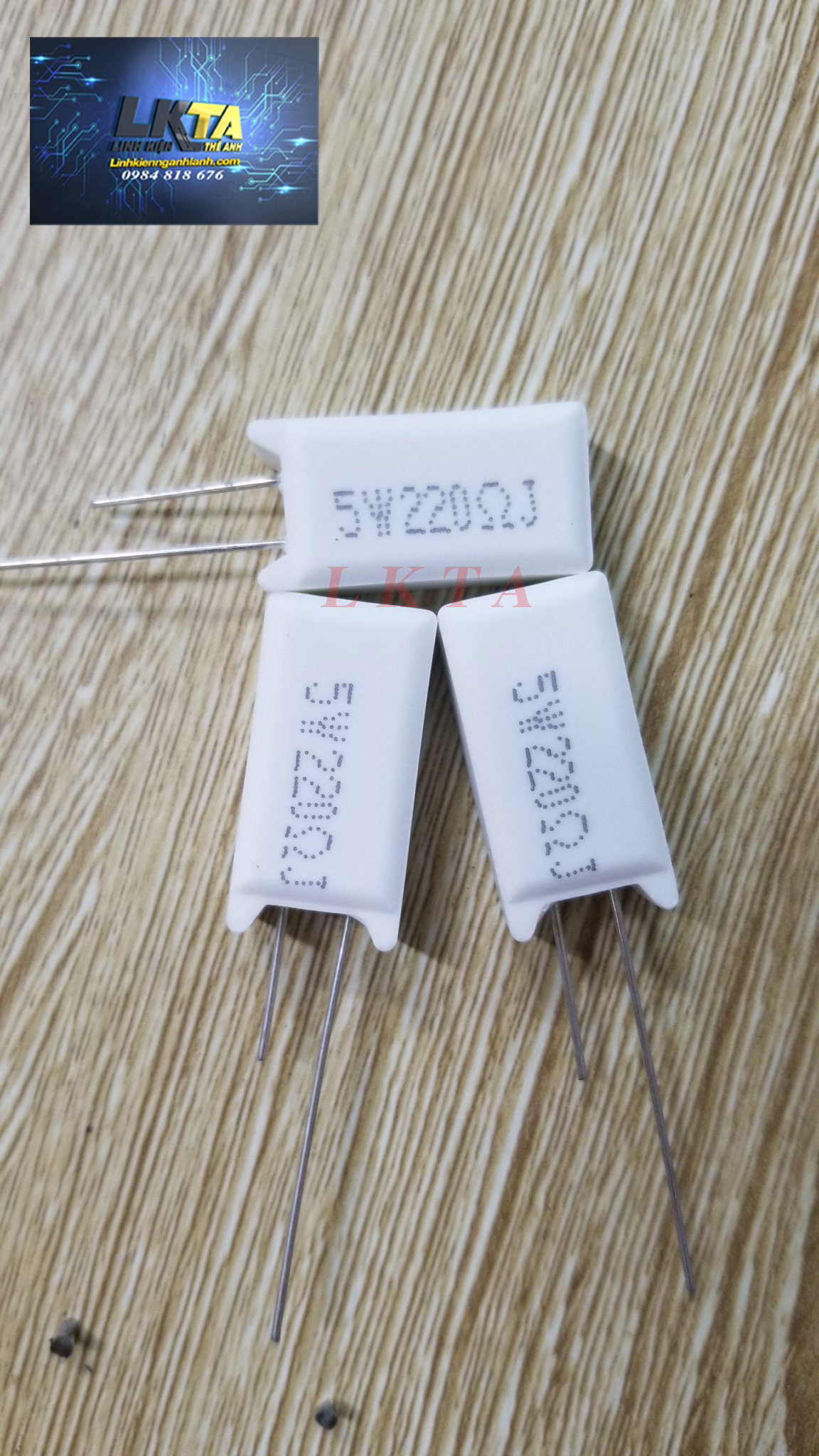 Trở sứ 1ohm/5w . trở sứ 220ohm/5w