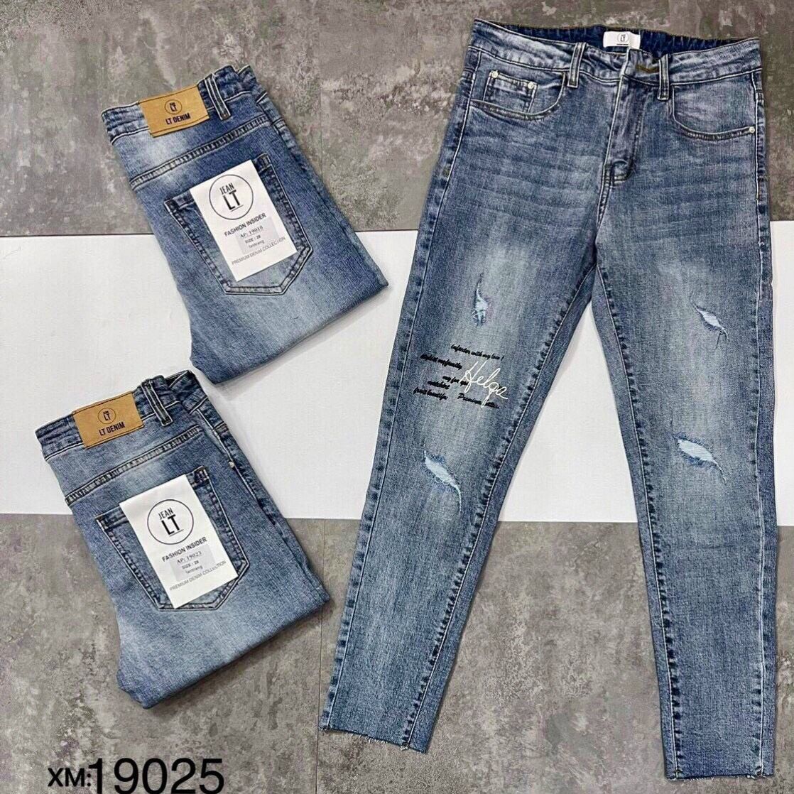 Quần jean nam màu xanh dương rách xước cá tính thêu chũ nổi chất bò dày dặn co giãn bốn chiều cầm nặng tay VBSHOP19025