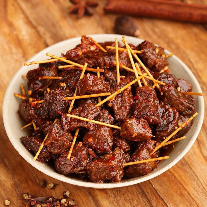 Thịt gà xiên que tẩm vị cay cay gói to 65g - đồ ăn vặt siêu ngon
