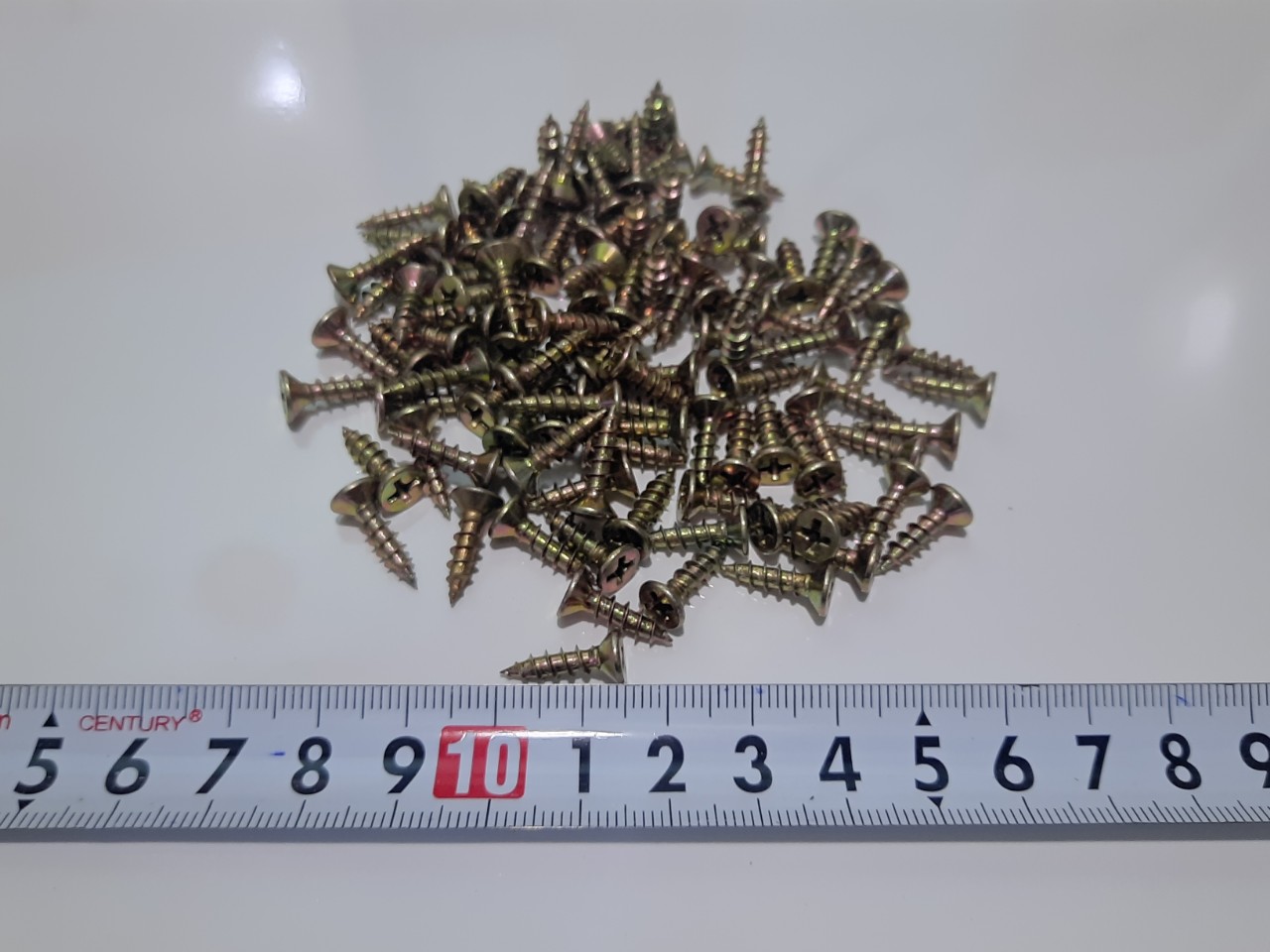 Gói 100 ốc vít loại dài 1.5cm siêu cứng bắt gỗ, nhôm, sắt .vv..vv