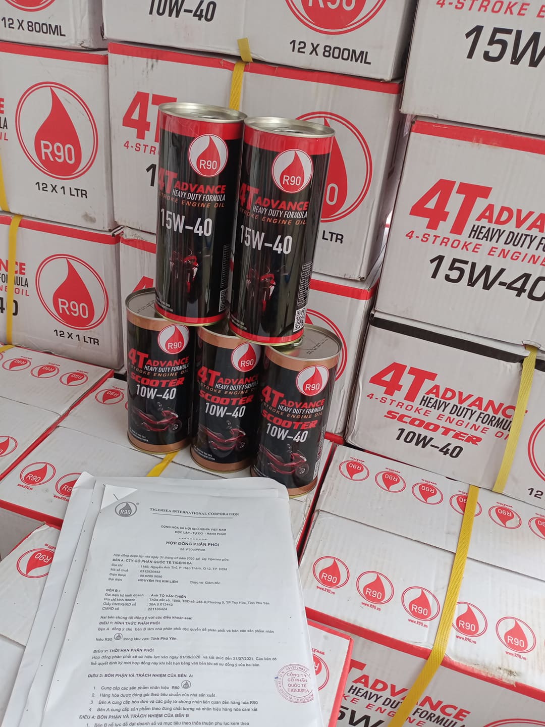 Dầu nhớt xe máy cao cấp .nhập khẩu R90-UAE. dành cho xe số