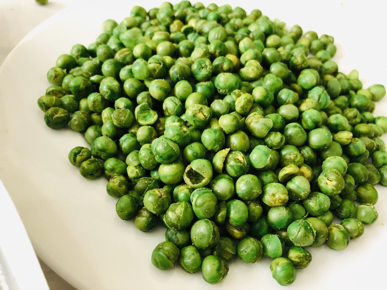 1kg đậu hà lan rang muối giòn ngon - doanvat_hangduong