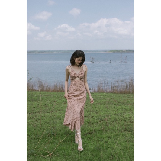 Blooming midi dress ver 5 - váy dây hoa nhí xoắn ngực - solid