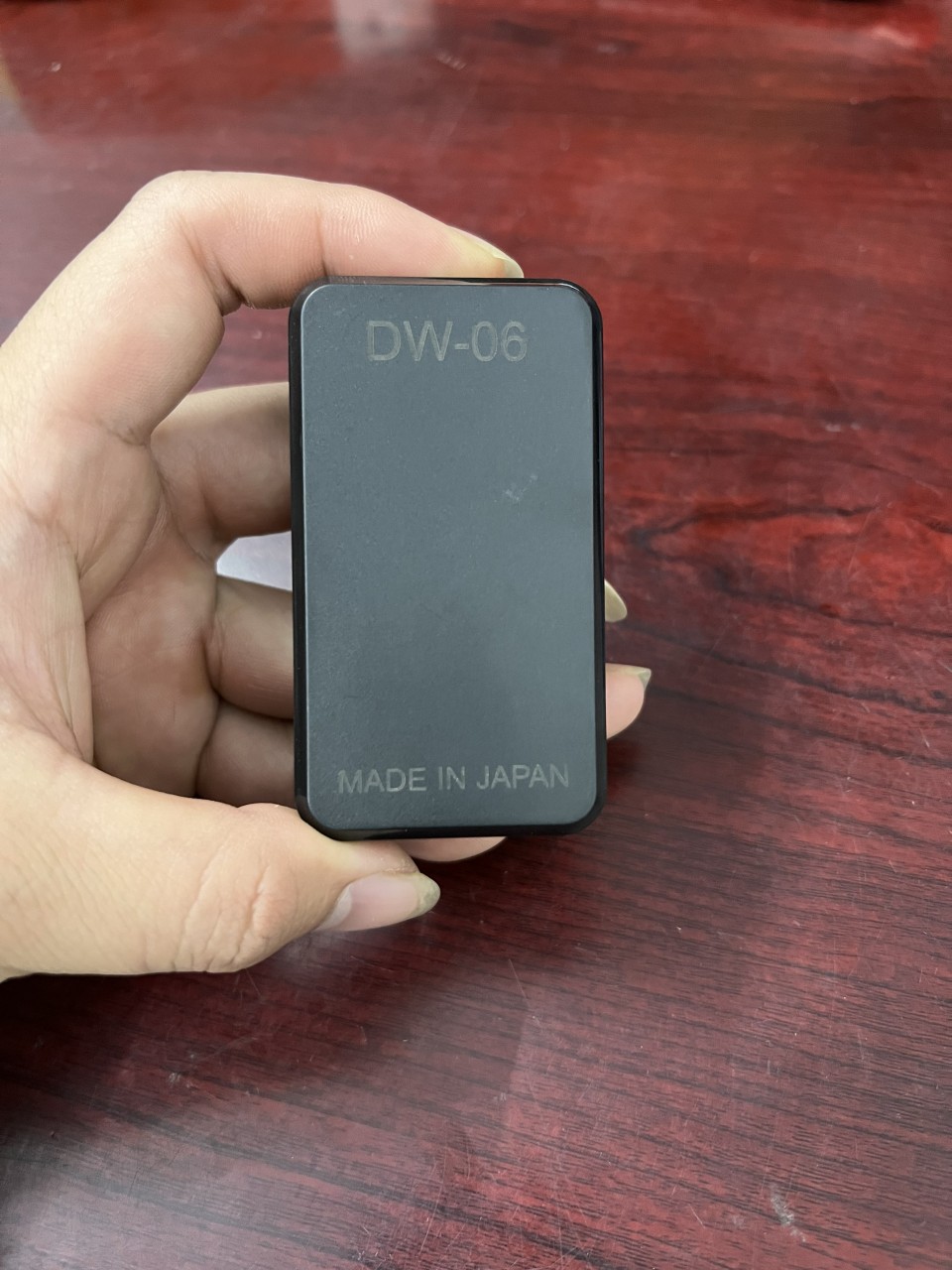 Định vị DW06 pin khủng 30 ngày,định vị chính xác 100% tặng kèm sim