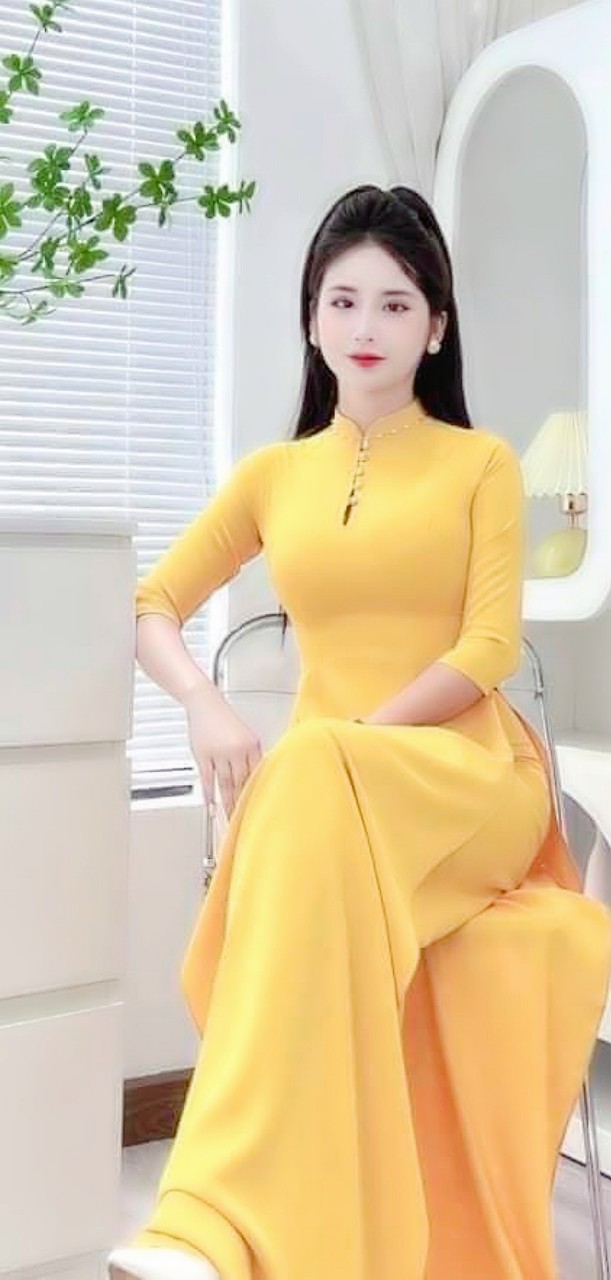 Áo dài vàng may sẵn nút phía trước cổ 2p tay lở trẻ trung lụa mỹ cao cấp co dãn, mền, rũ