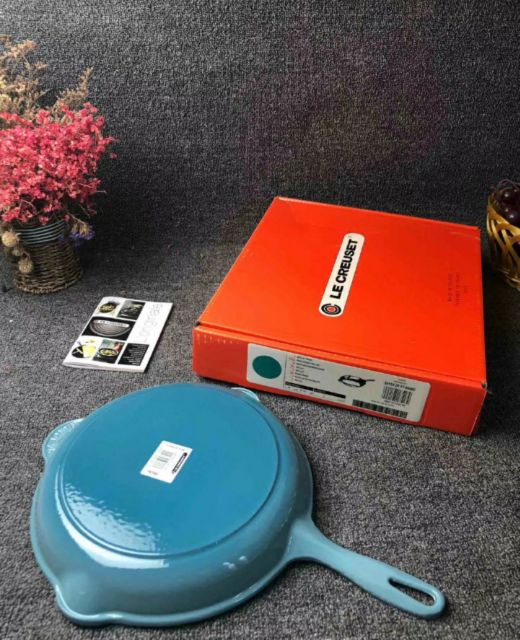 Chảo gang Le creuset có tay cầm