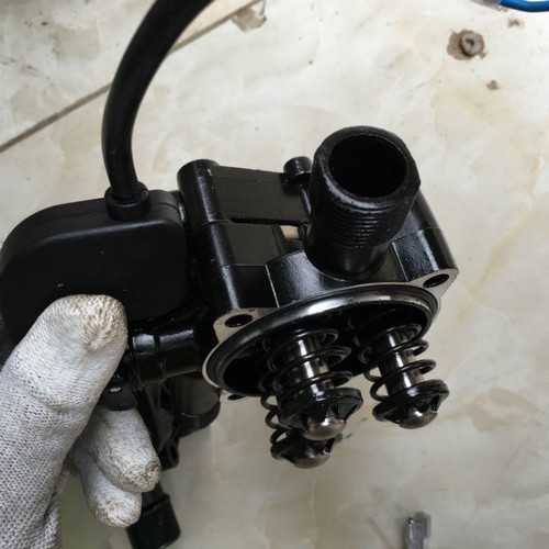 Bộ đầu bơm máy rửa xe mini 3 piston kèm sẵn rơ le