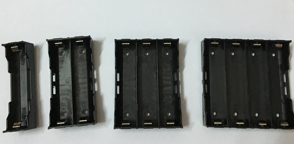 Đế ngắn Cell Pin 18650 (sạc cân bằng hoặc nối tiếp tùy nhiêu cầu )