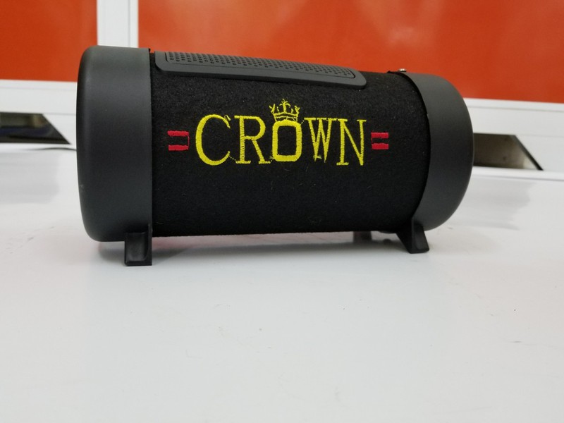 Loa  di động Crown 4 đế tròn tặng kèm dây hoa sen bảo hành 6 tháng