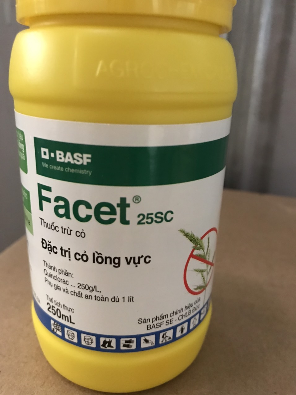 Thuốc trừ cỏ FACET 25SC 250ML.