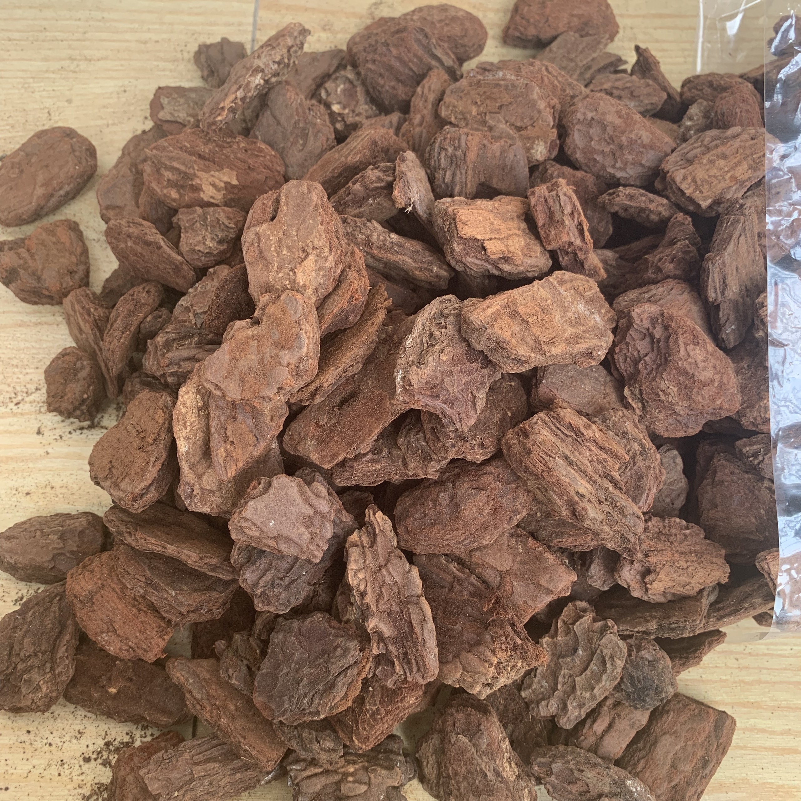 Vỏ Thông Đỏ xay 3-4cm  Đã Xử Lý 1Kg