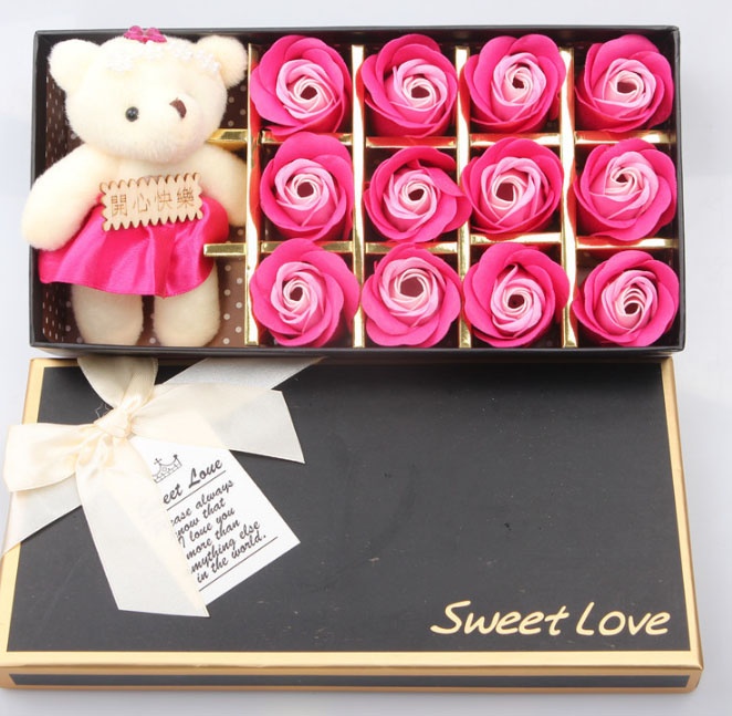 Hoa hồng 3d sáp 12 bông kèm gấu sweet love- món quà tình yêu ý nghĩa