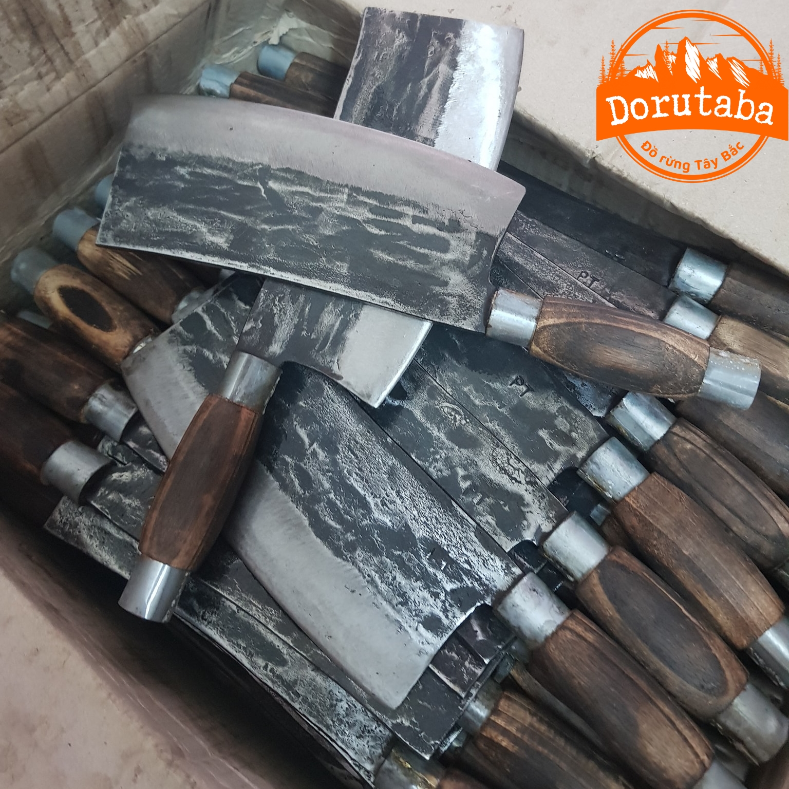 Dao chặt xương, chặt củi, chặt cây làm từ nhíp xe ô tô, rèn thủ công cao cấp. Dao chặt xương ống cứng bò, giò heo, xương gà nhip oto
