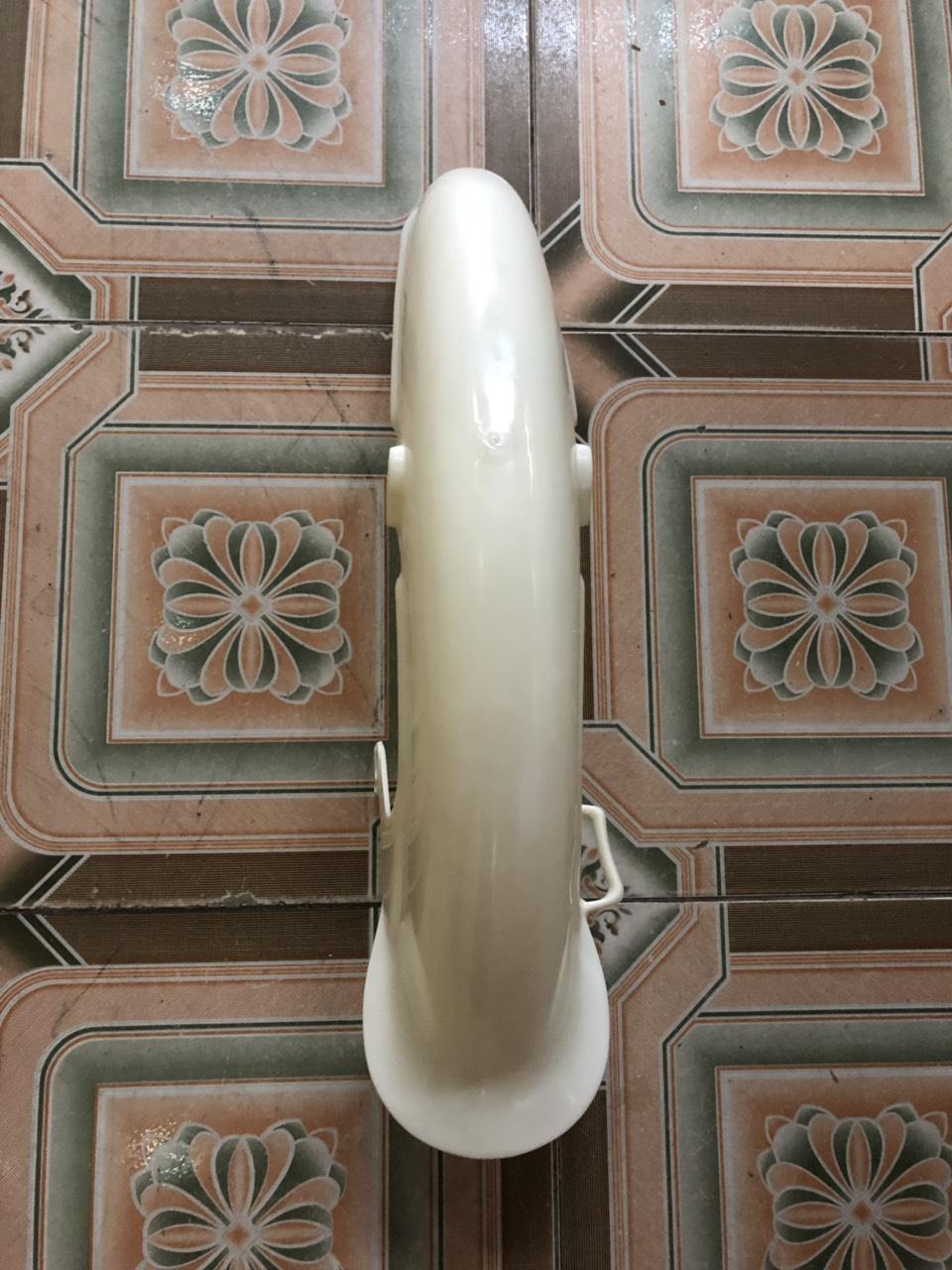 Chắn bùn (dè ) trước honda cub 81