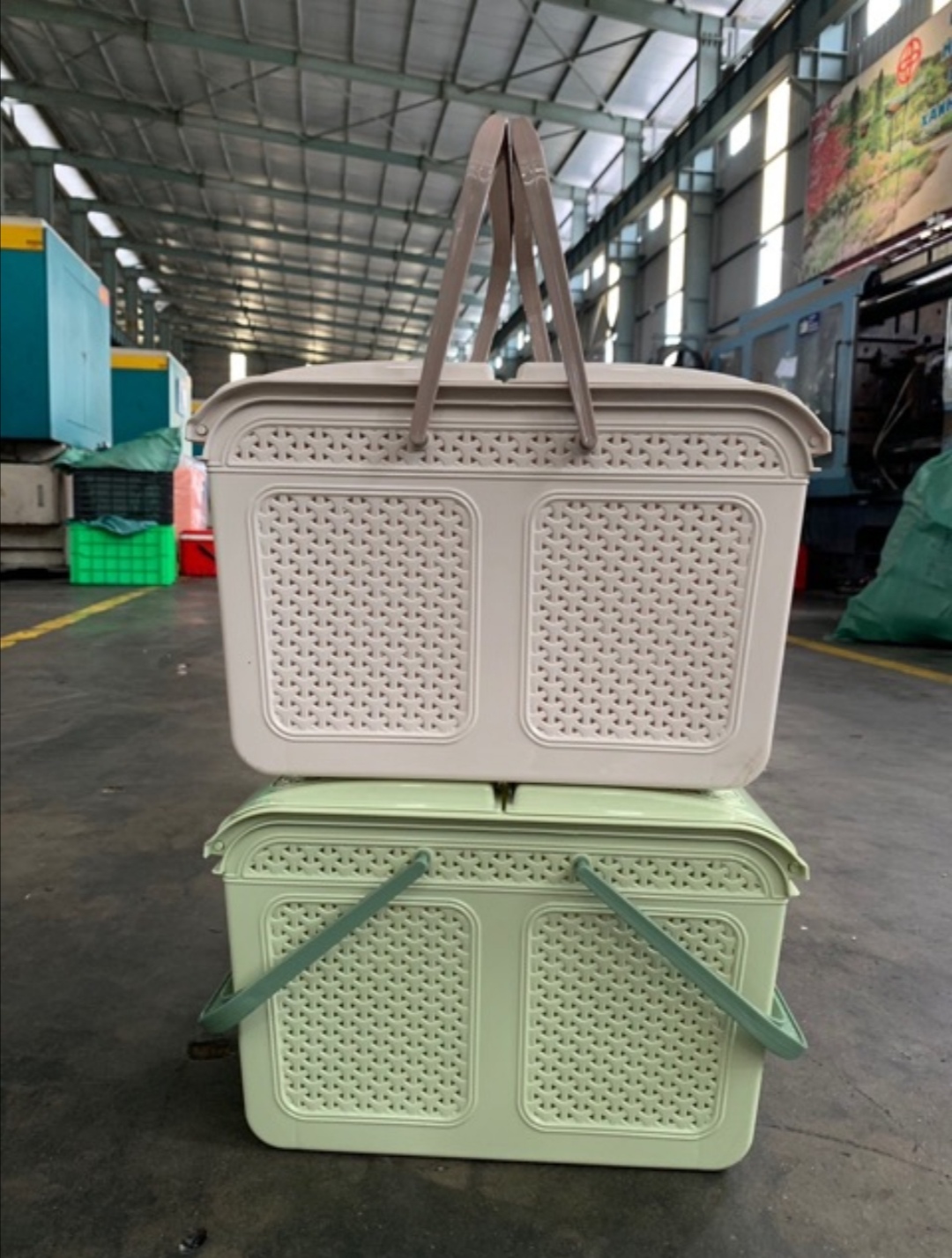 Rổ, giỏ đựng đồ có nắp việt nhật. kích thước: 27 x 25 x 38cm. hàng việt nam chất lượng cao