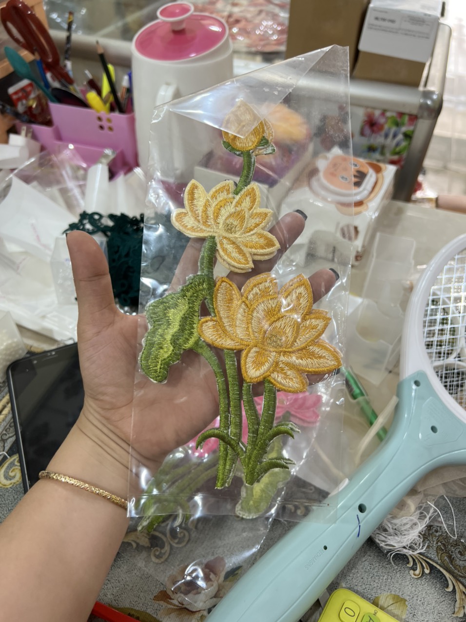 Cặp hoa thêu sen ủi 24cm