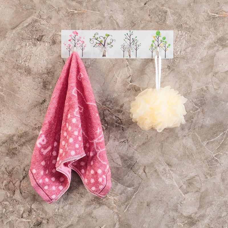 Móc Dán Tường Dãy 4 móc ( họa tiết 3D) Bám Dính Tốt, Chịu Lực Cao, Tiết Kiệm Không Gian