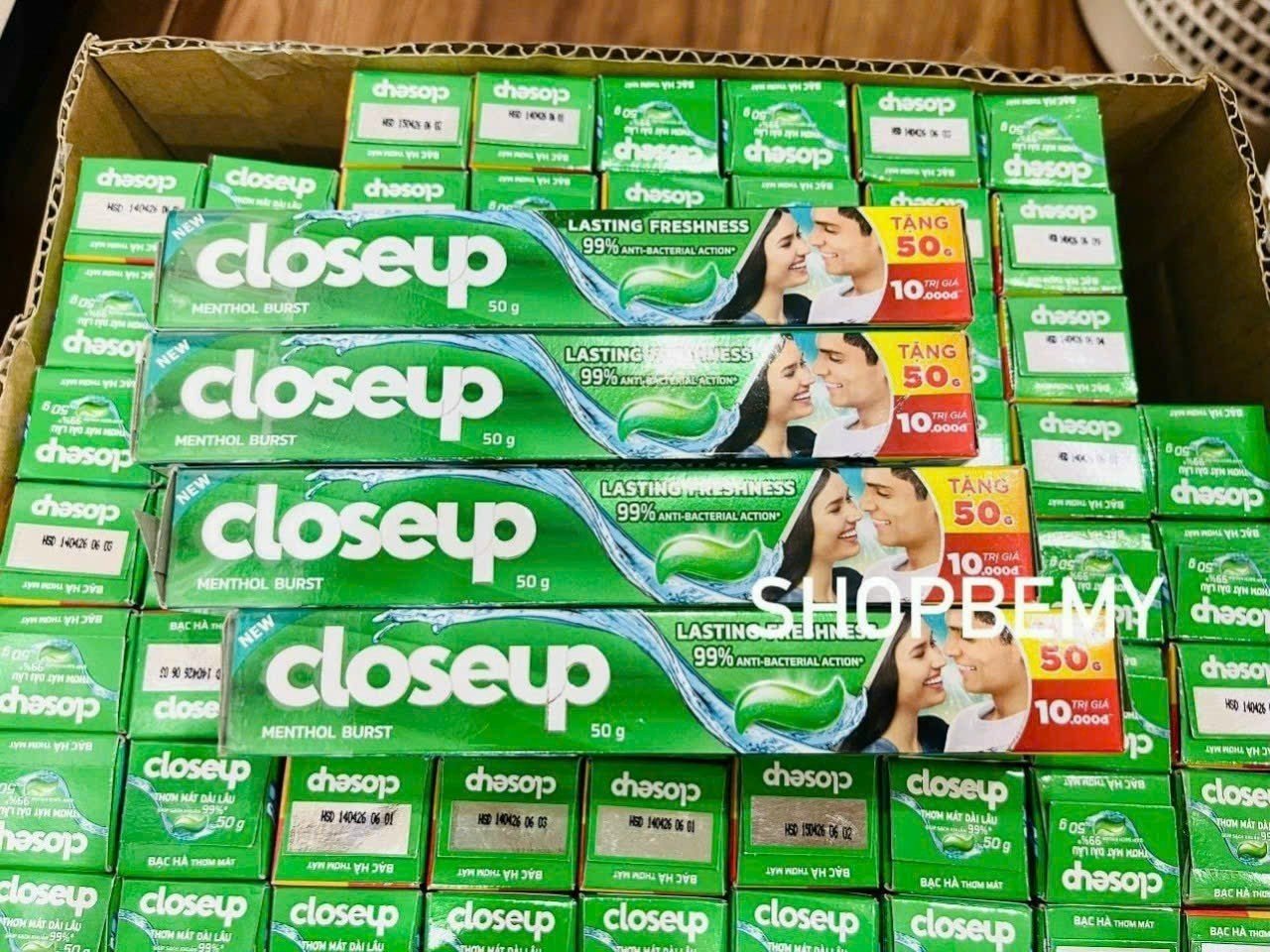 10 Tuýp kem đánh răng Closeup Bạc Hà 50g