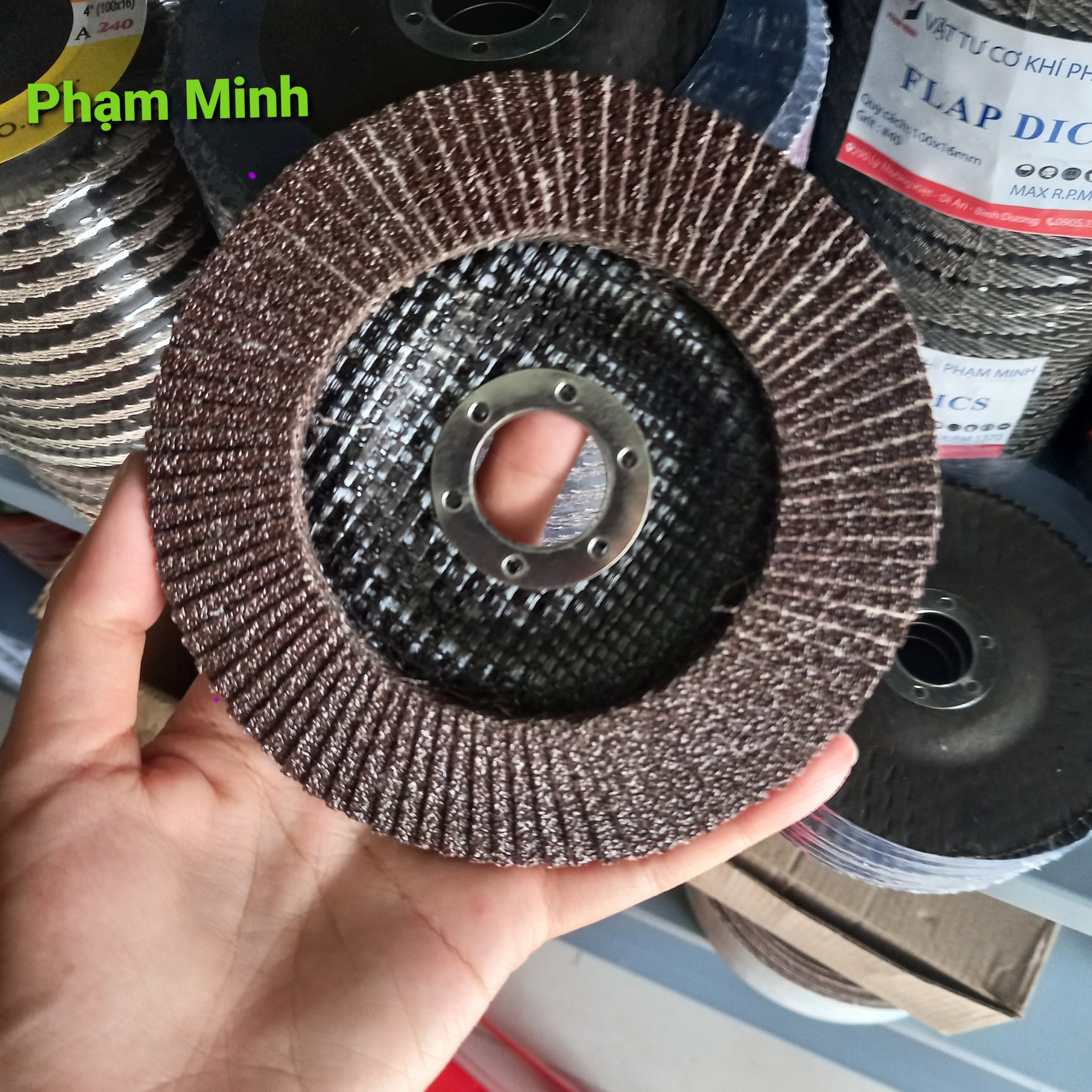 Nhám xếp đen pm nắp lưới 72 lá 100x16x6mm - màu #240