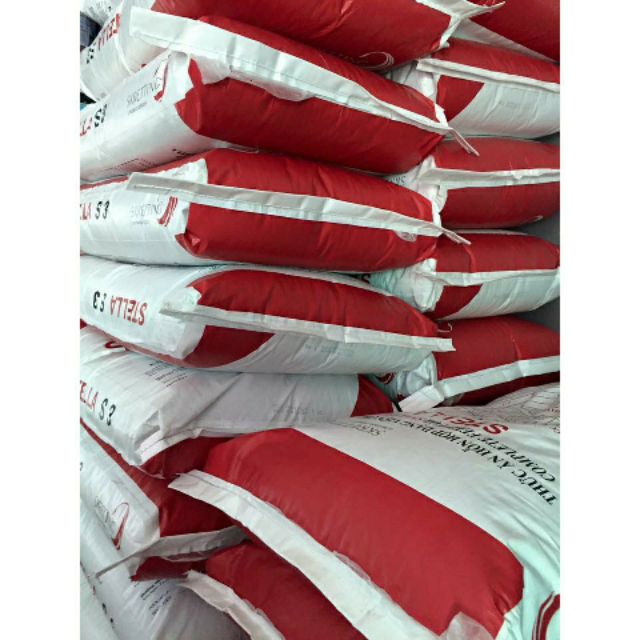 1kg cám stella 43% đạm nổi s2 s4 - thức ăn cá koi , kích ăn cho cá 1 kg cám stella