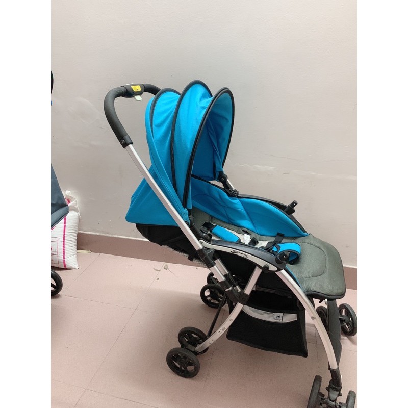 Thanh lý xe đẩy mamago siêu nhẹ