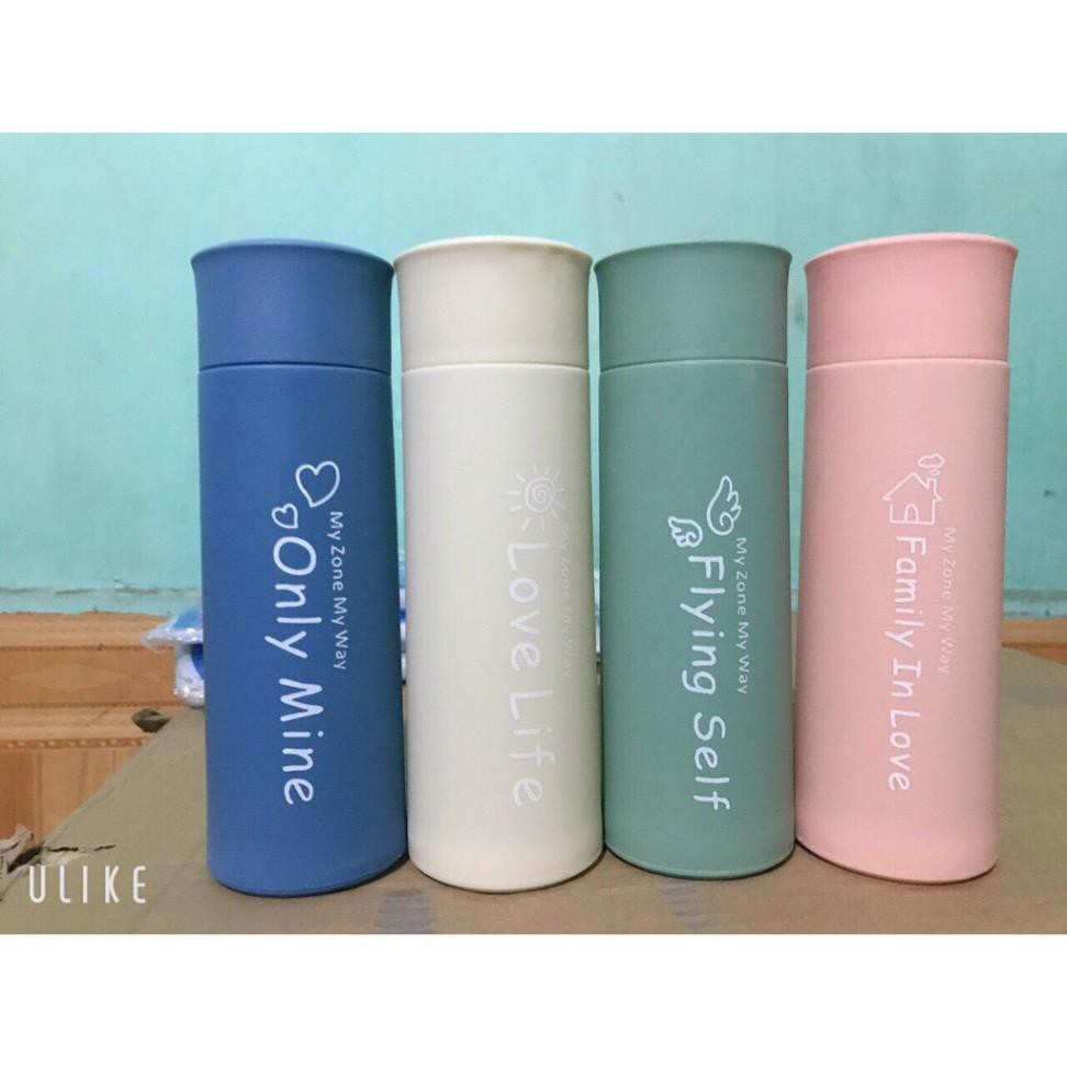 Bình đựng nước họa tiết lõi thủy tinh bọc vỏ nhựa lúa mạch có dây đeo 400ml