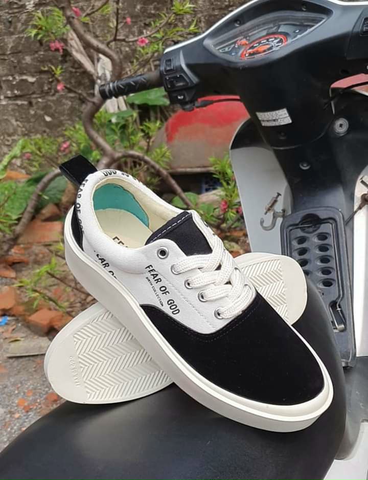 Giày thể thao Vans fear of god trắng đen và xám đen cho học sinh