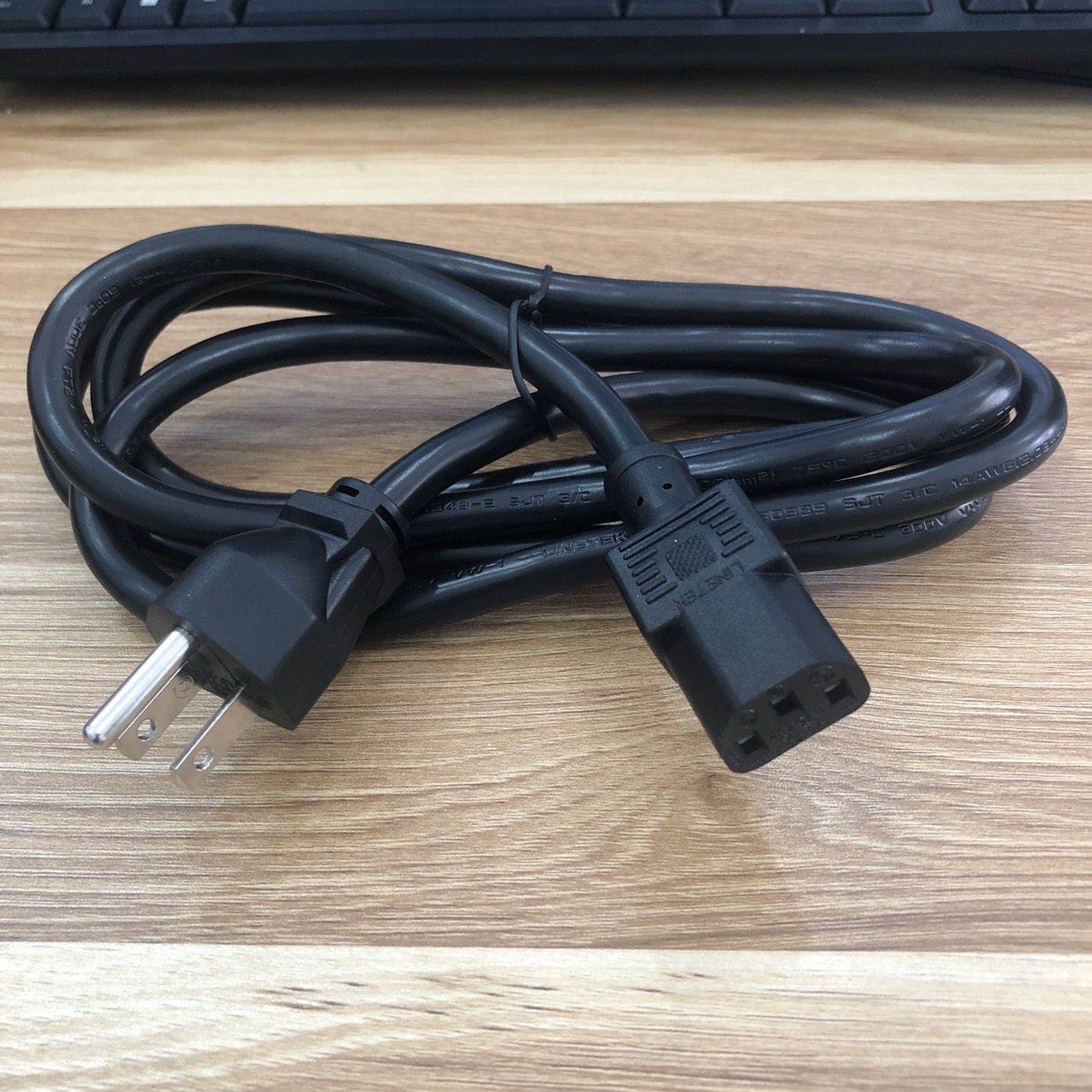 Dây nguồn 3 chấu Chính Hãng LINETEK 15A 125V E70782 LP-31 to IEC320 C13 15A 125V 14AWG 3x2.08mm² dài 1.8M dùng cho thiết bị âm thanh , Cisco CAB-JPN-3PIN...