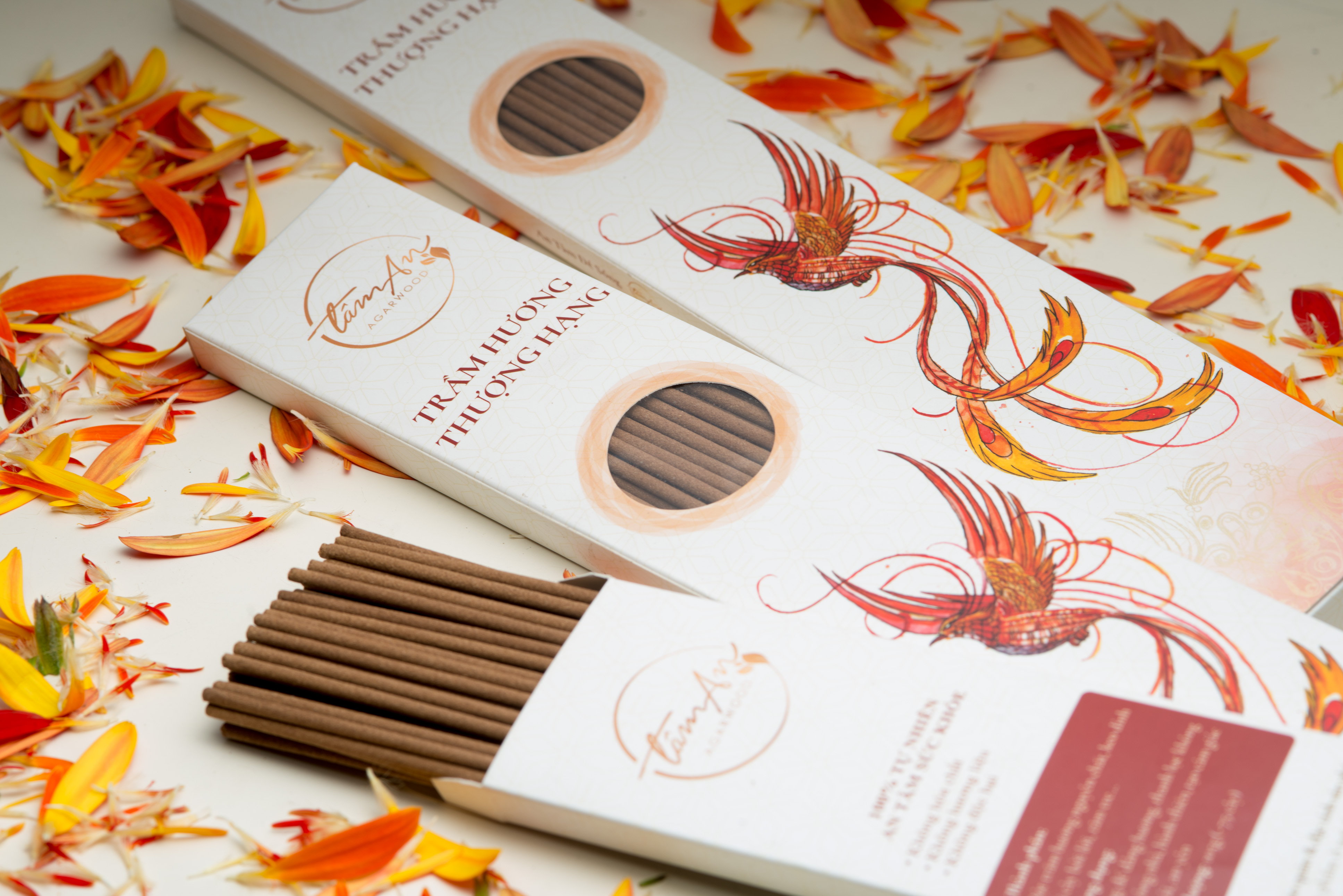 Trầm hương thượng hạng An Tâm, rất thơm lưu hương lâu, thanh lọc không khí hút tài lộc cho gia chủ cây nhang 38cm