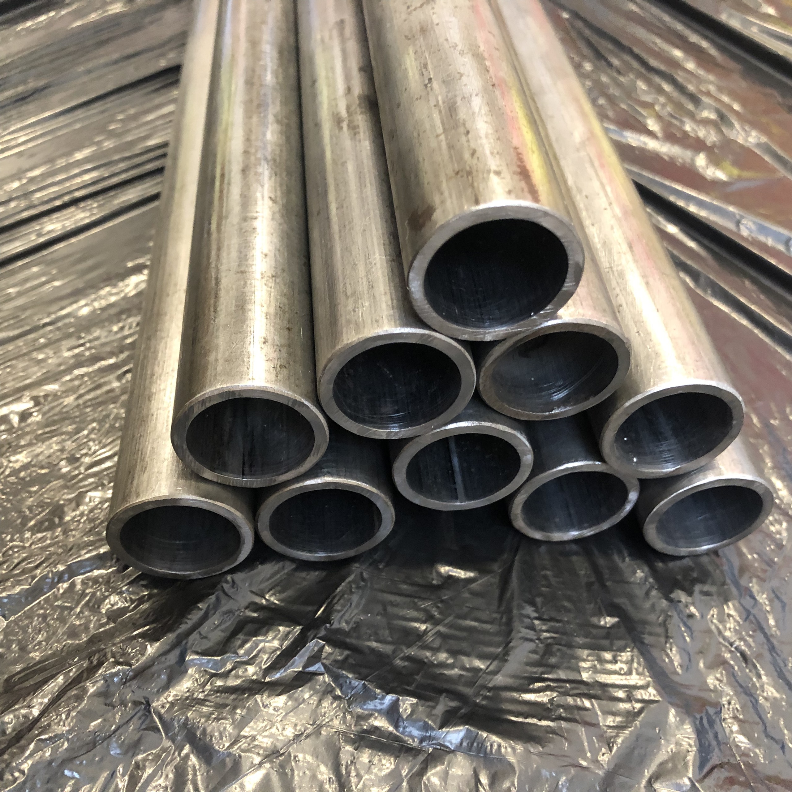 Trục Thép 30mm , Ống Thép Phi 30 lỗ 25mm dùng làm Trục gối đỡ vòng bi, Trục Mô tơ, Trục quạt công nghiệp