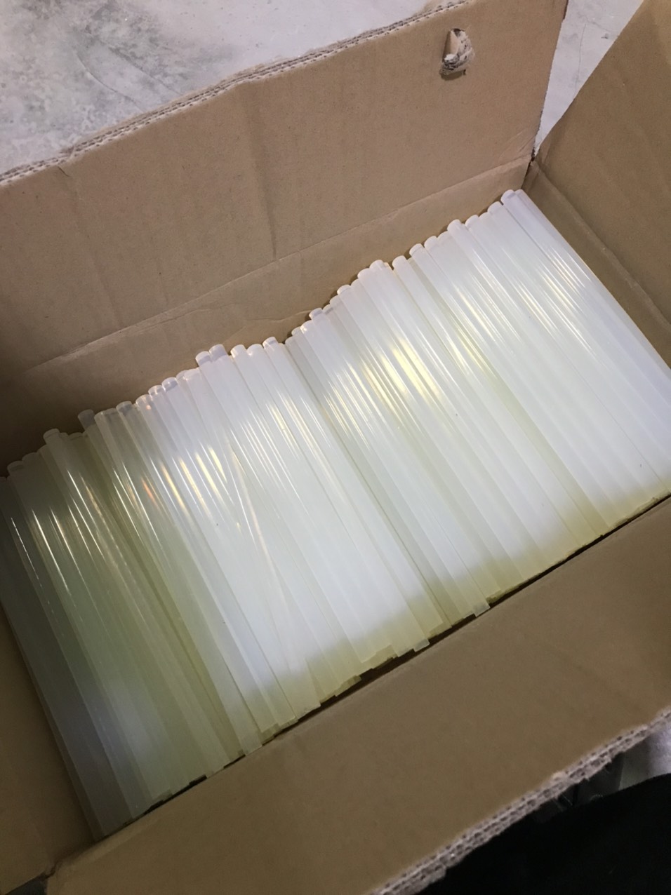 Combo 5,10, 20 cây keo nến loại 11mm, dài 22cm sử dụng cho súng bắn keo