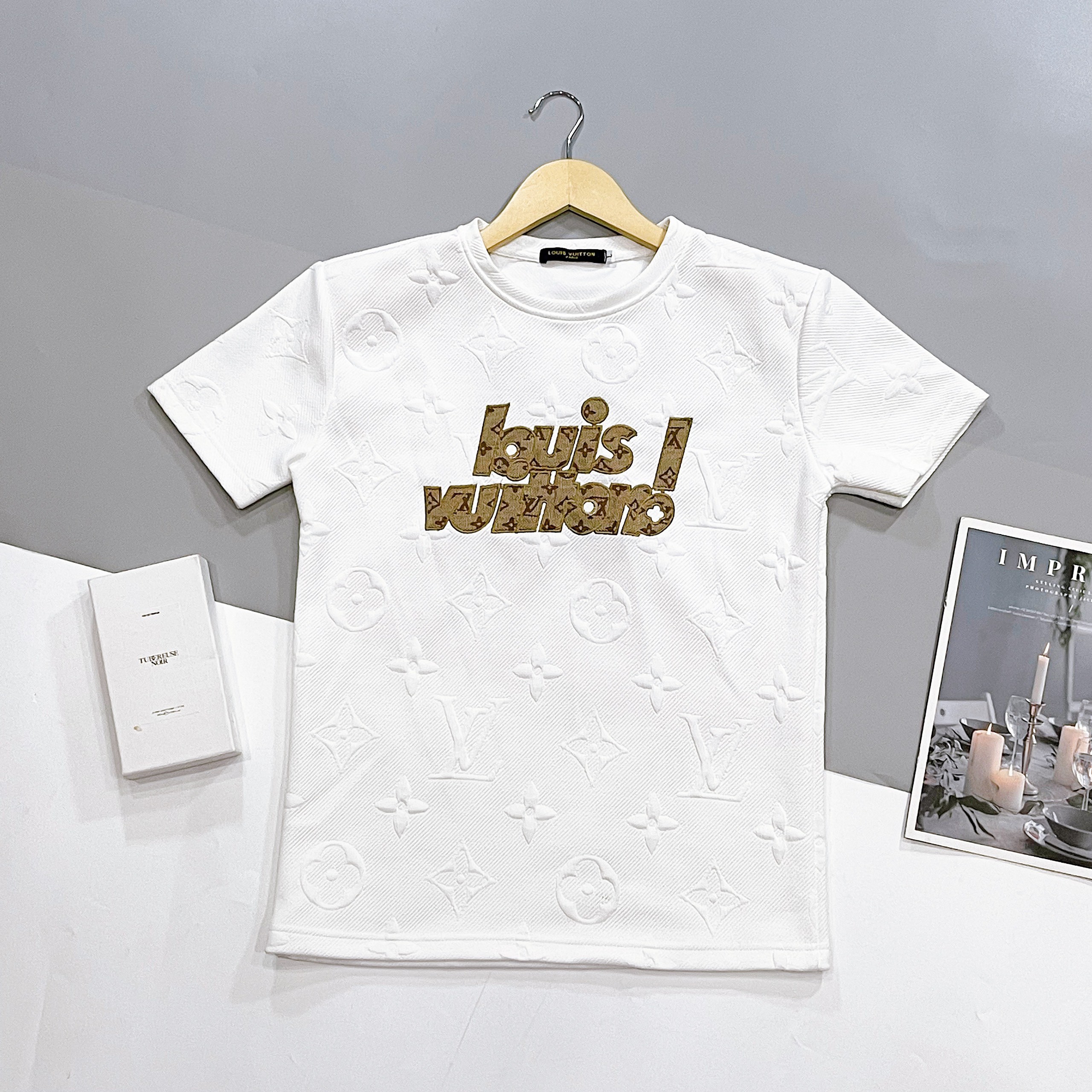 Áo Thun Nam Cổ Tròn Tay Ngắn Chất Cotton xốp Logo IV In Nổi Sang Trọng Lịch Lãm Lịch Sự mẫu mới cao cấp chuẩn