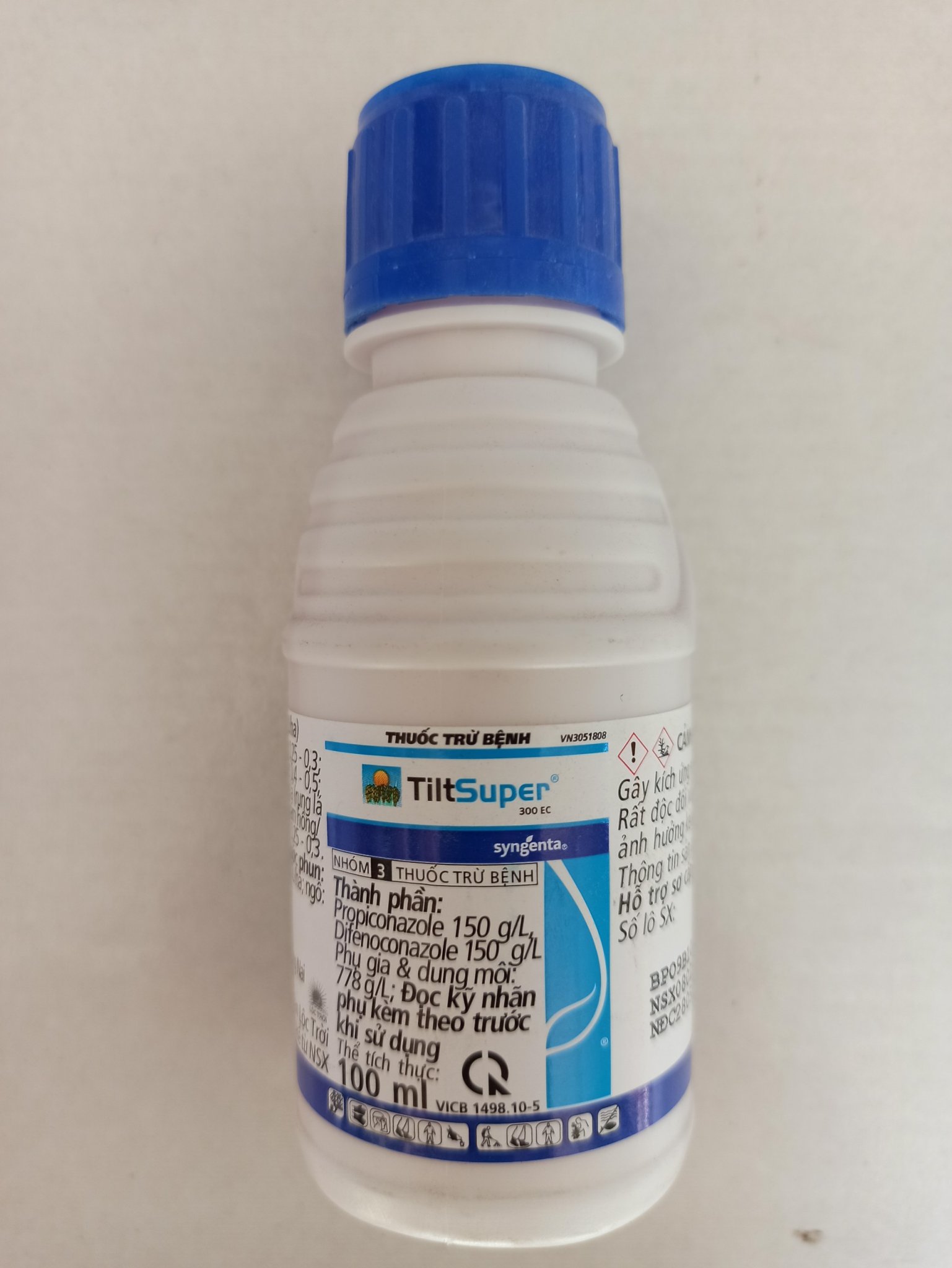 Thuốc trừ bệnh TILT SUPER 300EC 100ml